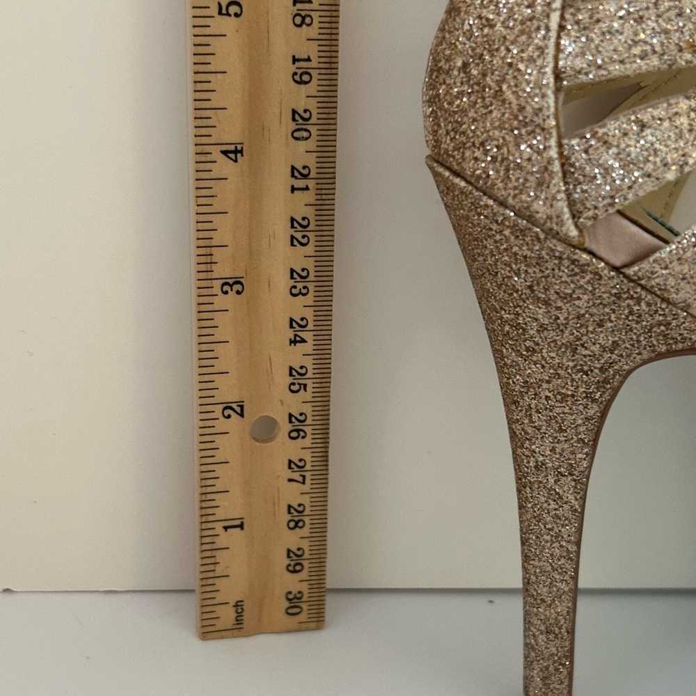 Blue by Betsey Johnson T-Strap glitter heels. SB-8. Size 8. Champagne Rose Great - Picture 13 of 16
